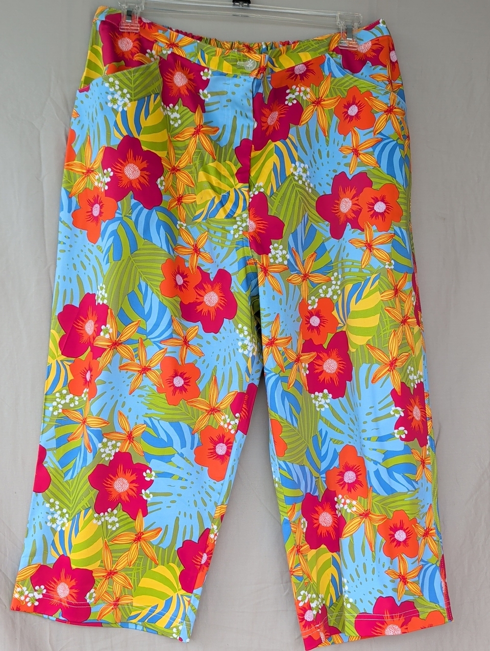 Women's Floral Tropic Print Pull-On Cropped - Light Blue & Multi Pants Resort